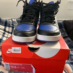 Nike shoes size 10.5